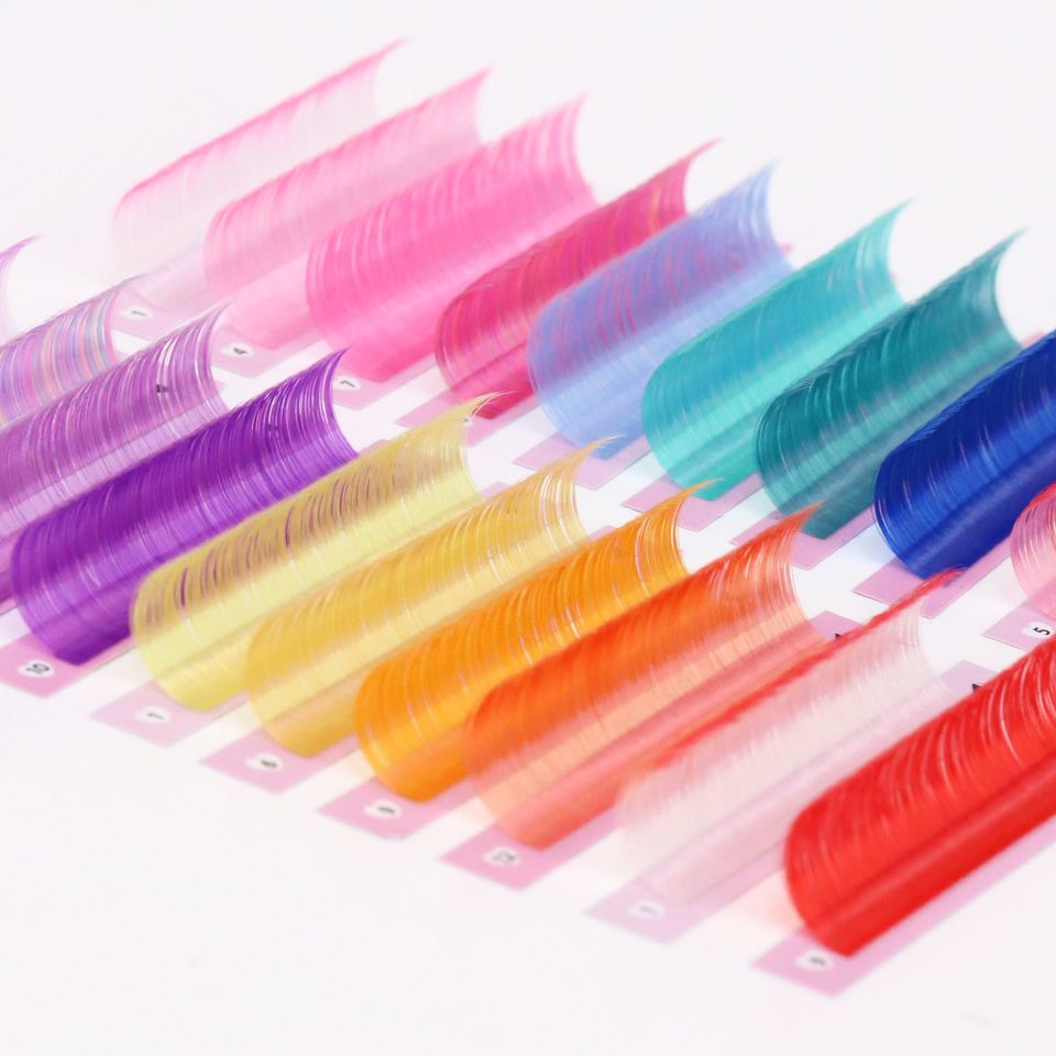 AGUUD Mix Colored Russian Volu - огляд і ціна Lash Tile Palette